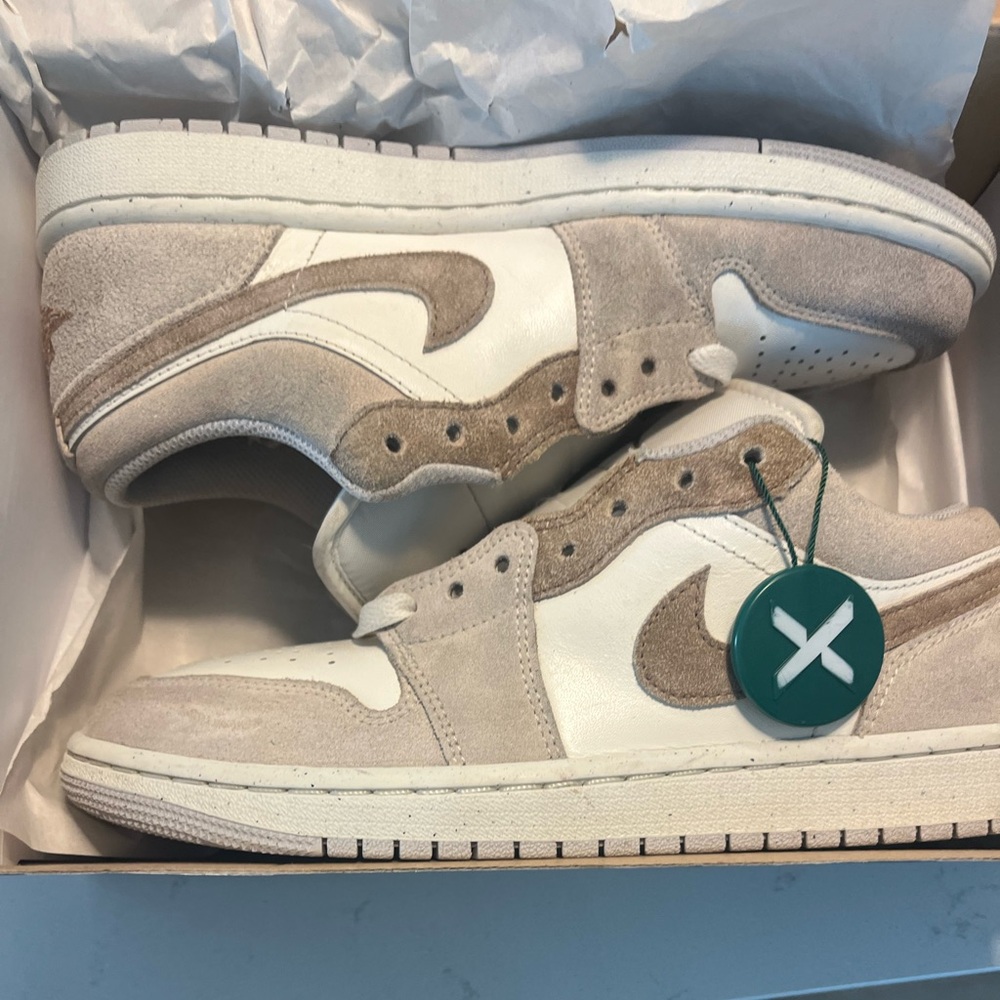Nike Beige and White Low-Top Sneakers men, women and kids